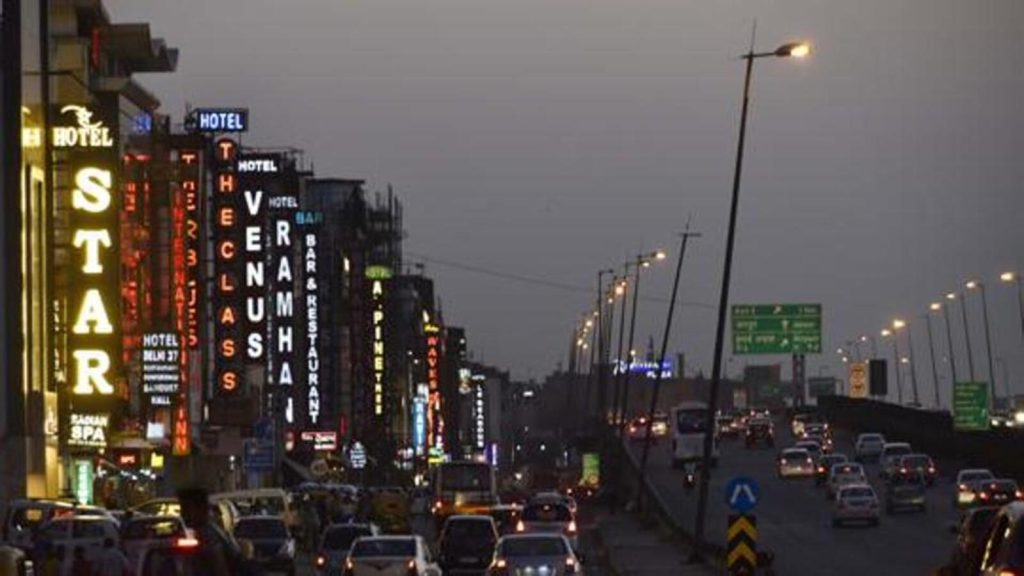 Making The Holiday Eventful And Enjoyable With Escorts In Mahipalpur